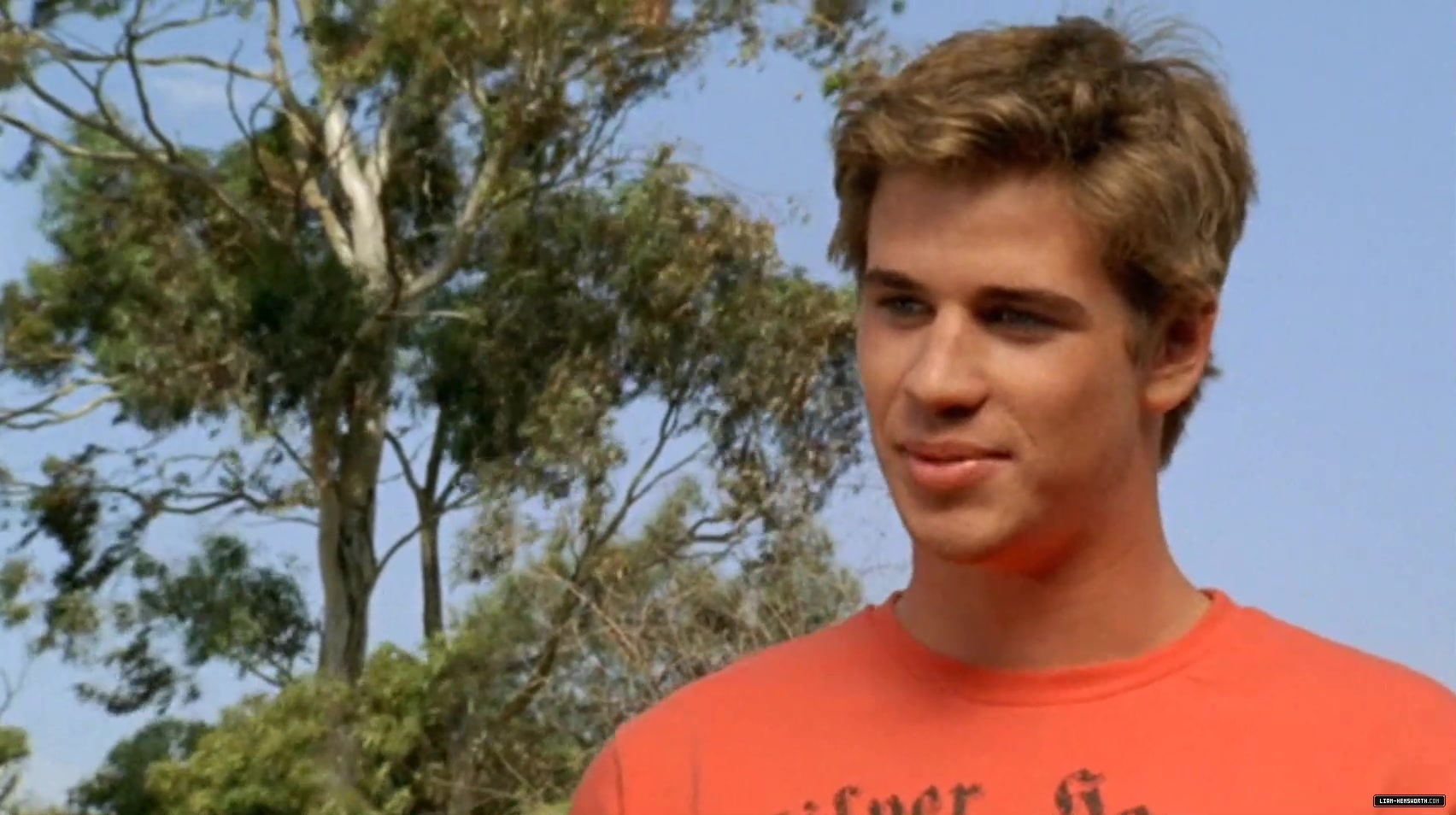 1x03 Rabbit Season 1151 Liam Hemsworth Photogallery